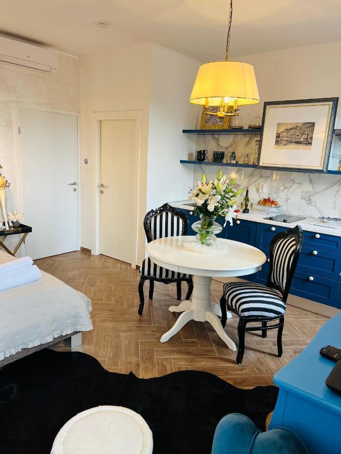 La Dolce Vita Luxury Apartments With Best Free Private Parking In City Center Pula Extérieur photo