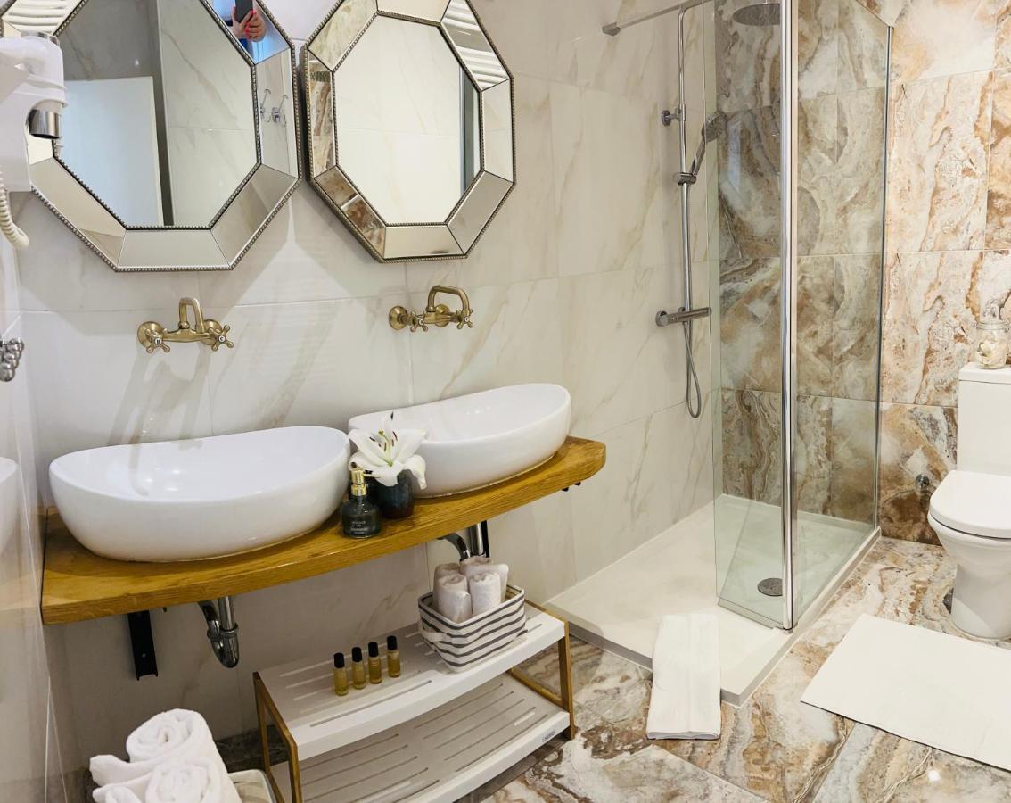 La Dolce Vita Luxury Apartments With Best Free Private Parking In City Center Pula Extérieur photo