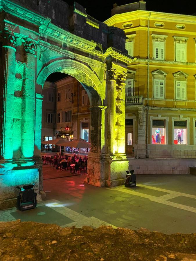 La Dolce Vita Luxury Apartments With Best Free Private Parking In City Center Pula Extérieur photo