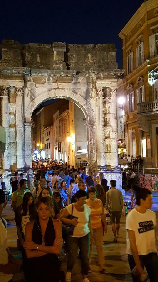 La Dolce Vita Luxury Apartments With Best Free Private Parking In City Center Pula Extérieur photo